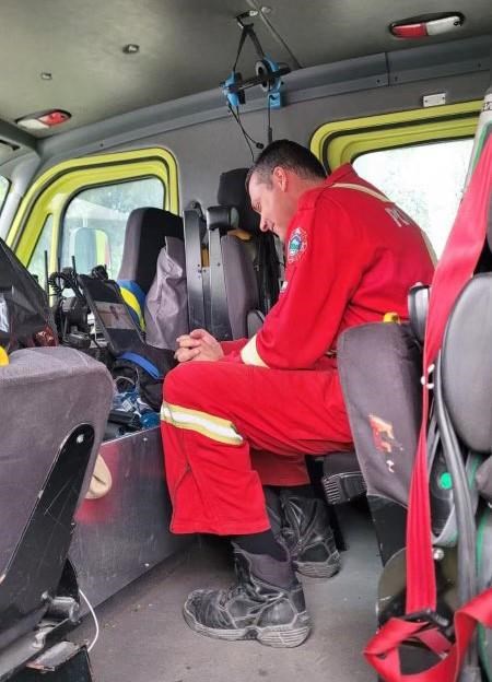 Firefighter attends citizenship ceremony while on front lines of B.C. wildfire | iNFOnews.ca Firefighter attends citizenship ceremony while on front lines of B.C. wildfire | iNFOnews.ca