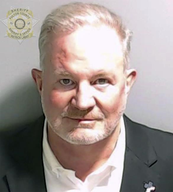Attorney John Eastman surrenders on charges in Trump's Georgia 2020 election subversion case | iNFOnews.ca