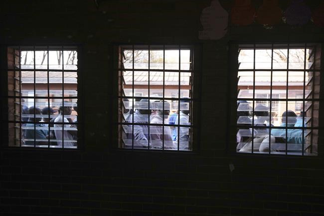 Voting extended after delays as Zimbabwe president known as ‘the crocodile’ seeks a second term | iNFOnews.ca