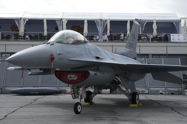 US will start training Ukrainian pilots on F-16s at air base in Arizona | iNFOnews.ca