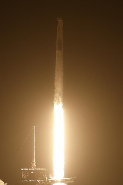 New crew for the space station launches with 4 astronauts from 4 countries | iNFOnews.ca