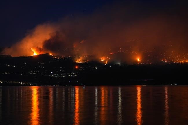Community support fuels B.C. wildfire fight as residents come to grips with losses | iNFOnews.ca Community support fuels B.C. wildfire fight as residents come to grips with losses | iNFOnews.ca