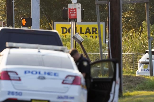 A white man fatally shoots 3 Black people at a Florida store in a hate crime, then kills himself | iNFOnews.ca A white man fatally shoots 3 Black people at a Florida store in a hate crime, then kills himself | iNFOnews.ca