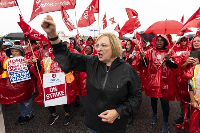 Metro, Unifor reach second tentative deal for striking grocery workers in Toronto | iNFOnews.ca Metro, Unifor reach second tentative deal for striking grocery workers in Toronto | iNFOnews.ca