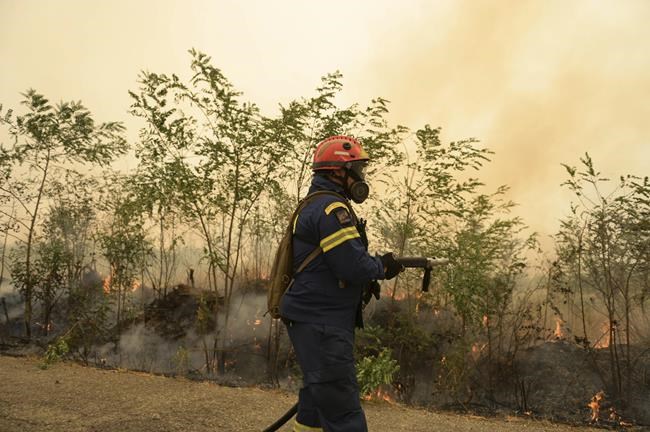 Greece sends 100 extra firefighters to a massive northeastern wildfire as it burns for a 13th day | iNFOnews.ca
