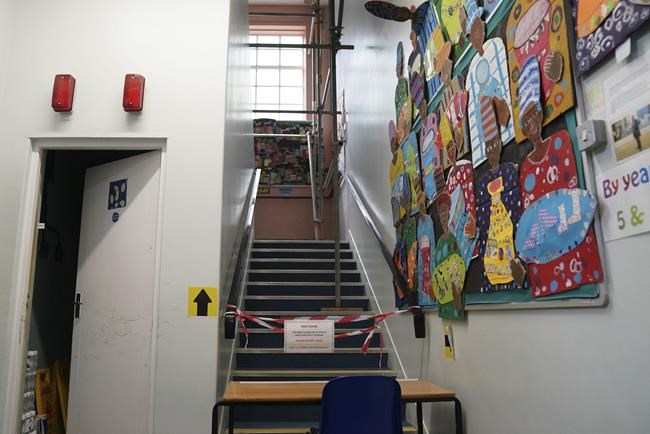 UK orders more than 100 schools to keep buildings closed, citing risk of crumbling concrete | iNFOnews.ca UK orders more than 100 schools to keep buildings closed, citing risk of crumbling concrete | iNFOnews.ca