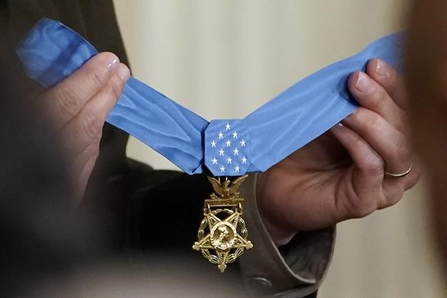 Biden awards Medal of Honor to Army helicopter pilot who rescued soldiers in a Vietnam firefight | iNFOnews.ca