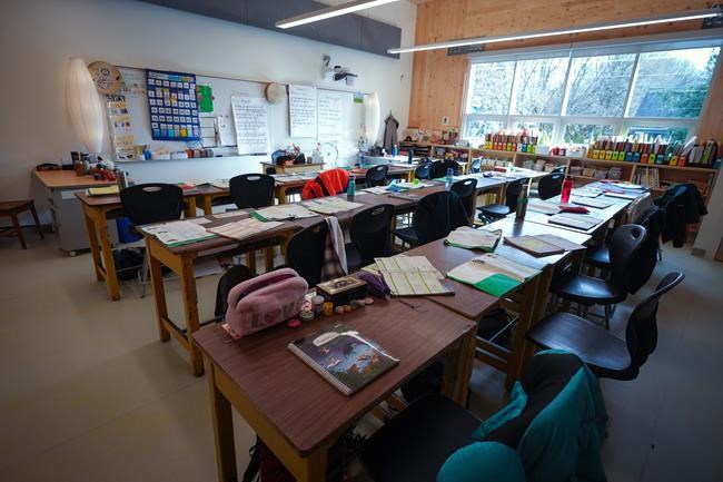 Private donation helps attract teachers to rural B.C. with $10,000 cash welcome gifts | iNFOnews.ca Private donation helps attract teachers to rural B.C. with $10,000 cash welcome gifts | iNFOnews.ca