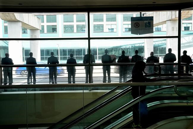 Airlines face growing pressure from pilot unions as threat of brain drain looms | iNFOnews.ca