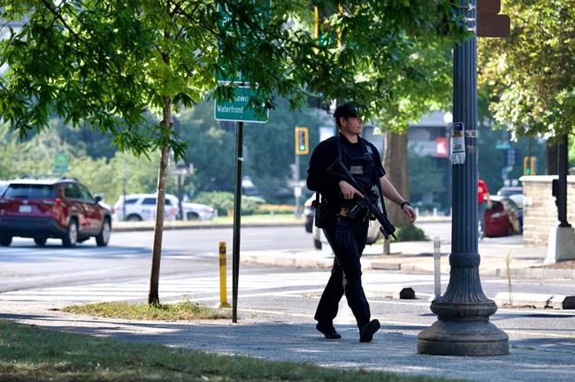 Homicide suspect escapes from George Washington University Hospital in DC | iNFOnews.ca Homicide suspect escapes from George Washington University Hospital in DC | iNFOnews.ca