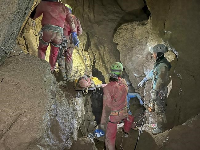 American researcher has been rescued from deep Turkish cave more than a week after he fell ill | iNFOnews.ca