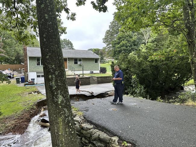 Massachusetts city got nearly 10 inches of rain in 6 hours, flooding homes and eroding dams | iNFOnews.ca Massachusetts city got nearly 10 inches of rain in 6 hours, flooding homes and eroding dams | iNFOnews.ca