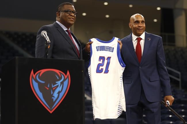 DePaul and athletic director DeWayne Peevy agree to a contract extension through June 2027 | iNFOnews.ca DePaul and athletic director DeWayne Peevy agree to a contract extension through June 2027 | iNFOnews.ca