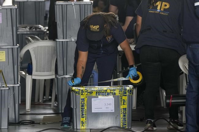 Guatemala President-elect suspends transition after agents raid election facilities, open vote boxes | iNFOnews.ca Guatemala President-elect suspends transition after agents raid election facilities, open vote boxes | iNFOnews.ca