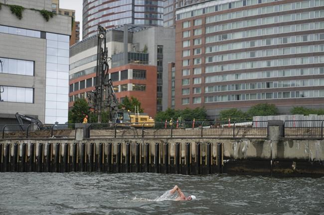 Hudson River swimmer completes 315-mile trek, conquering fatigue, choppy water, rocks and pollution | iNFOnews.ca