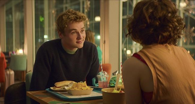 Movie Review: A charming Haley Lu Richardson anchors sappy but sweet rom-com ‘Love at First Sight’ | iNFOnews.ca