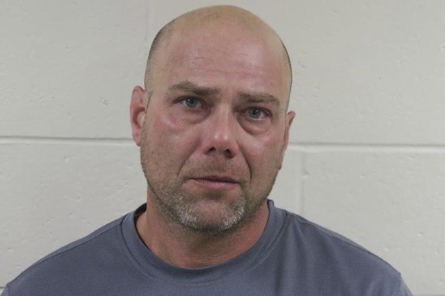 Iowa police officer killed; suspect captured hours later in Minnesota | iNFOnews.ca