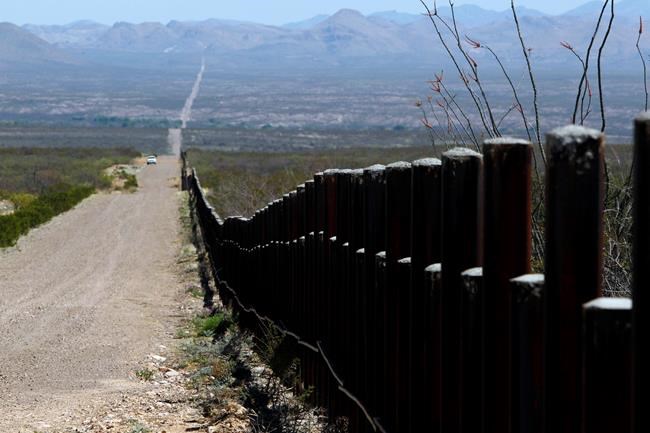 Arizona sheriff seeks state and federal help to handle arrival of asylum-seekers in rural area | iNFOnews.ca
