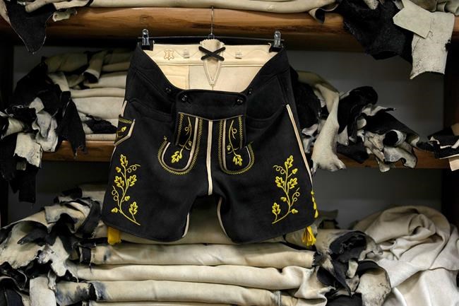A German tailor who specializes in bespoke lederhosen is in high demand ahead of Oktoberfest | iNFOnews.ca