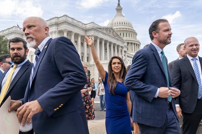 Rep. Lauren Boebert apologizes after getting kicked out of show and falsely denying she vaped | iNFOnews.ca Rep. Lauren Boebert apologizes after getting kicked out of show and falsely denying she vaped | iNFOnews.ca