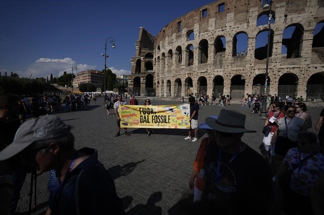 Climate protesters around the world are calling for an end to fossil fuels as Earth heats up | iNFOnews.ca Climate protesters around the world are calling for an end to fossil fuels as Earth heats up | iNFOnews.ca