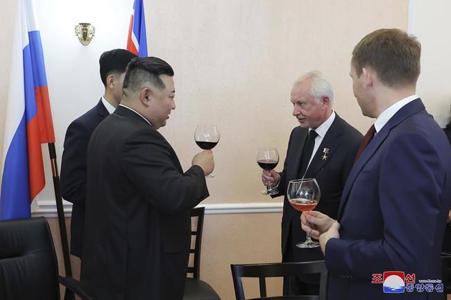 North Korea's Kim Jong Un inspects Russian bombers and a warship on a visit to Russia's Far East | iNFOnews.ca North Korea's Kim Jong Un inspects Russian bombers and a warship on a visit to Russia's Far East | iNFOnews.ca