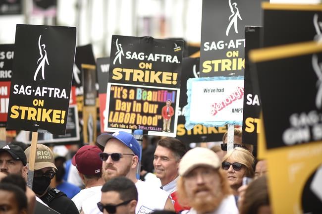 Hollywood strikes enter a new phase as daytime shows like Drew Barrymore's return despite pickets | iNFOnews.ca Hollywood strikes enter a new phase as daytime shows like Drew Barrymore's return despite pickets | iNFOnews.ca