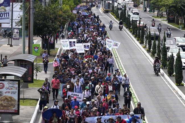 Supporters of Guatemala's president-elect block highways and roads to protest prosecution | iNFOnews.ca