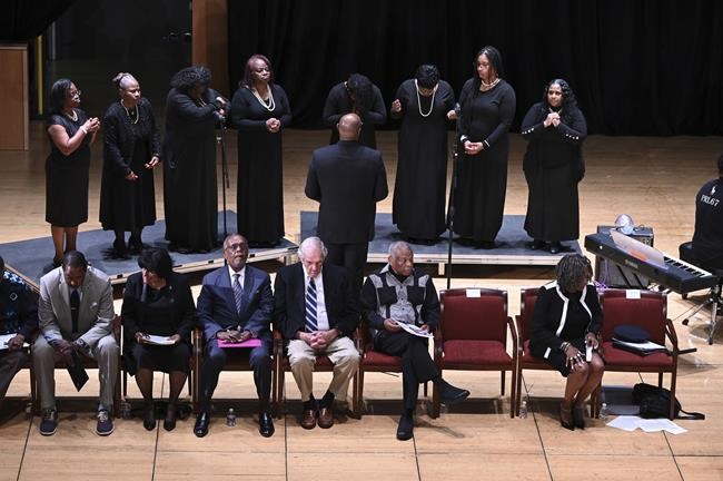 Acting Temple University president JoAnne A. Epps dies after falling ill on stage | iNFOnews.ca