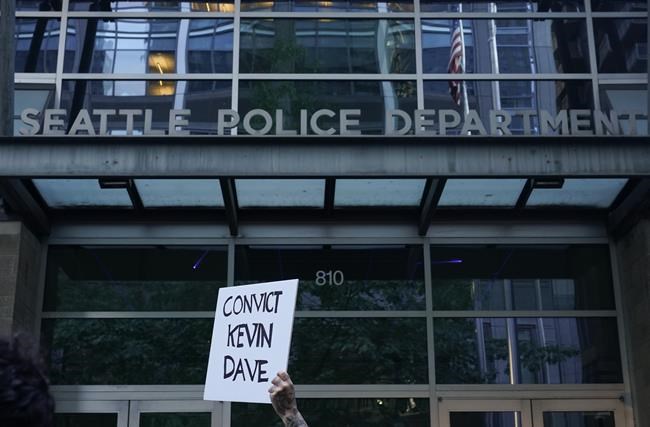 Seattle officer should be put on leave for callous remarks about Indian woman's death, watchdog says | iNFOnews.ca