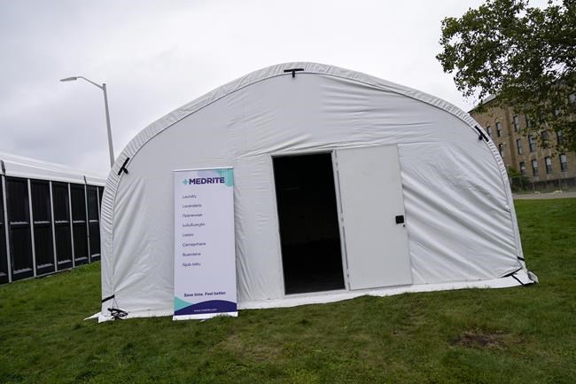 Chicago officials ink nearly $30M contract with security firm to move migrants to winterized camps | iNFOnews.ca Chicago officials ink nearly $30M contract with security firm to move migrants to winterized camps | iNFOnews.ca