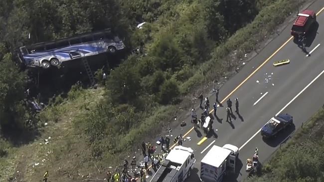 Bus carrying high school students to band camp crashes, killing 2 and seriously injuring others | iNFOnews.ca Bus carrying high school students to band camp crashes, killing 2 and seriously injuring others | iNFOnews.ca