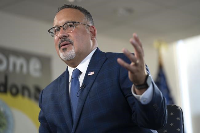 US education chief considers new ways to discourage college admissions preference for kids of alumni | iNFOnews.ca