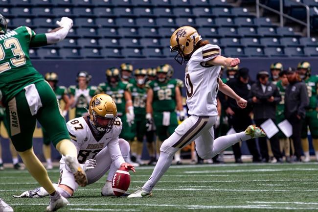 Maya Turner becomes first woman to score in U Sports regular-season football game | iNFOnews.ca
