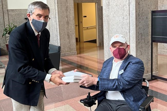 Experimental treatment pushed by ALS patients gets day before FDA, but agency unconvinced it works | iNFOnews.ca