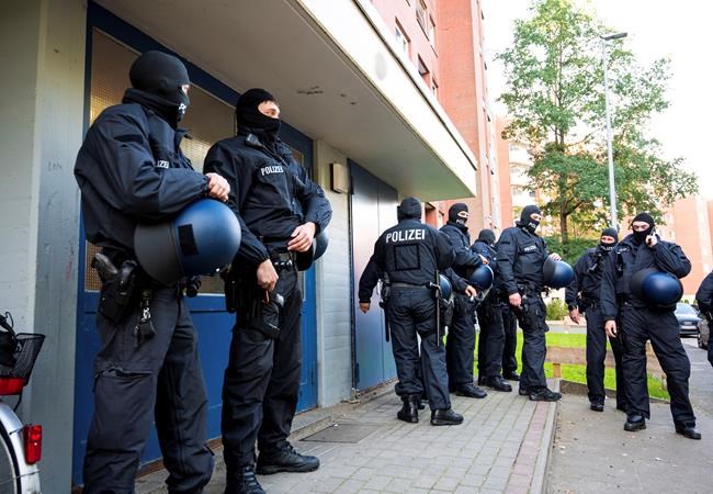 German police raid locations across the country in connection with smuggling of Syrian migrants | iNFOnews.ca German police raid locations across the country in connection with smuggling of Syrian migrants | iNFOnews.ca