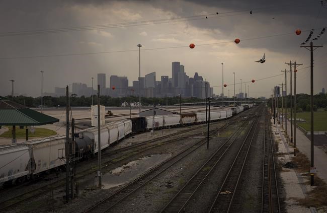 Houston approves $5M to relocate residents living near polluted Union Pacific rail yard | iNFOnews.ca