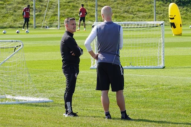 John Herdman and new coaching staff take in first practice at Toronto FC | iNFOnews.ca
