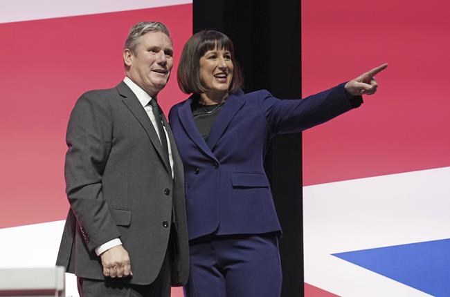 Protester throws glitter at UK Labour Party leader as he makes a speech vowing national renewal | iNFOnews.ca