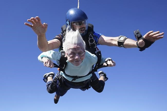 104-year-old Chicago woman dies days after making a skydive that could put her in the record books | iNFOnews.ca 104-year-old Chicago woman dies days after making a skydive that could put her in the record books | iNFOnews.ca