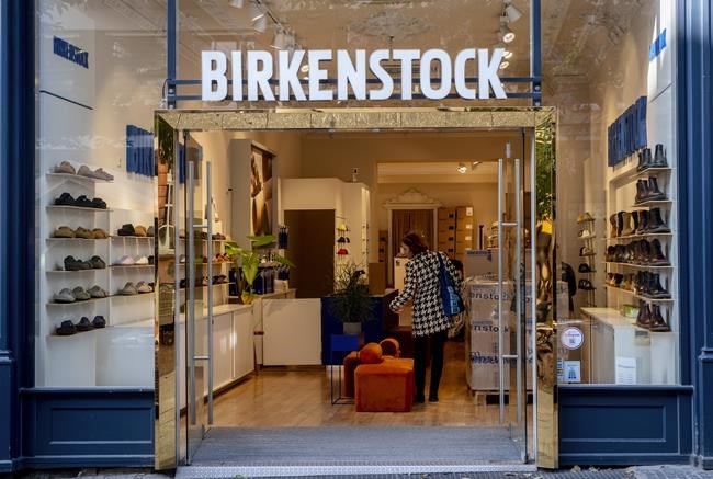 Birkenstock prices its initial public offering of stock valuing the sandal maker at $8.64 billion | iNFOnews.ca Birkenstock prices its initial public offering of stock valuing the sandal maker at $8.64 billion | iNFOnews.ca