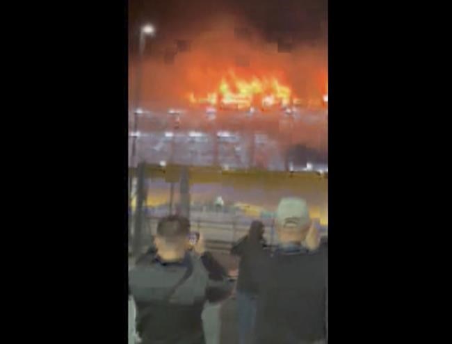 London's Luton Airport suspends flights after fire breaks out at one of its parking lots | iNFOnews.ca London's Luton Airport suspends flights after fire breaks out at one of its parking lots | iNFOnews.ca