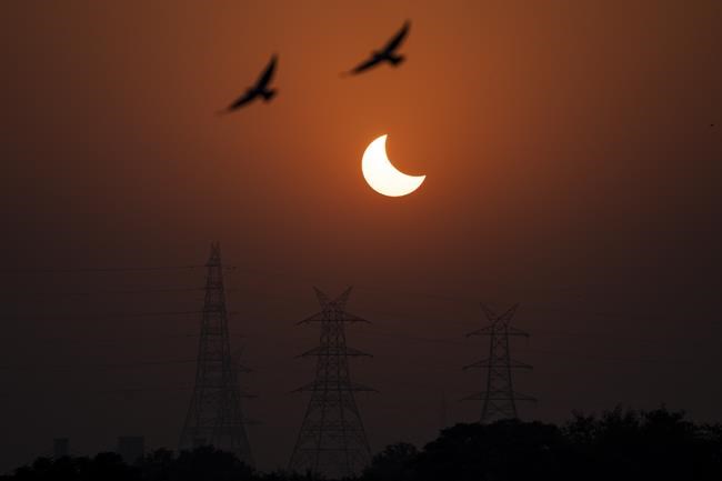 Rare eclipse due Saturday over western B.C., but clouds could block the show | iNFOnews.ca Rare eclipse due Saturday over western B.C., but clouds could block the show | iNFOnews.ca