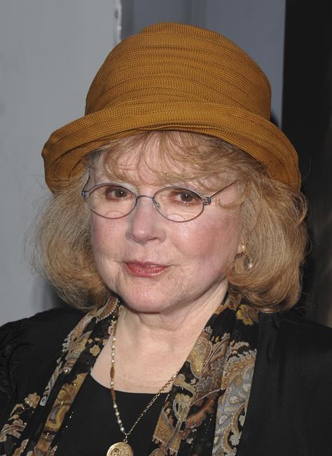 Piper Laurie, 3-time Oscar nominee with film credits such as 'The Hustler' and 'Carrie,' dies at 91 | iNFOnews.ca