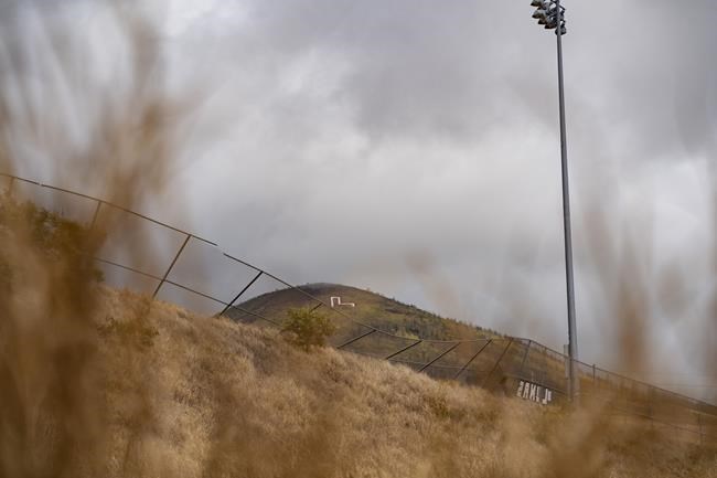 Schools near a Maui wildfire burn zone are reopening. Parents wrestle with whether to send kids back | iNFOnews.ca Schools near a Maui wildfire burn zone are reopening. Parents wrestle with whether to send kids back | iNFOnews.ca