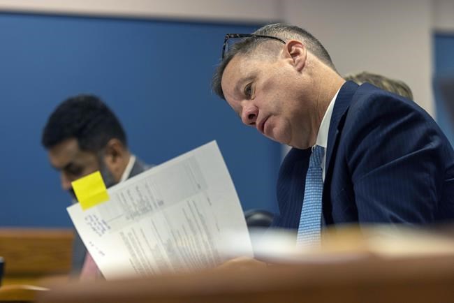 Lawyers and judge hash out juror questions for Powell and Chesebro trial in Georgia election case | iNFOnews.ca