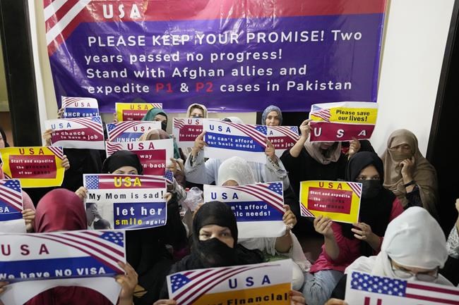 Former US officials ask Pakistan not to deport Afghans seeking relocation to the United States | iNFOnews.ca