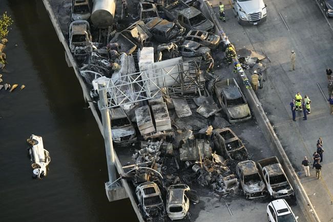 Toll rises to 8 dead, 63 hurt from Louisiana interstate pileup blamed on dense fog, marsh fire smoke | iNFOnews.ca Toll rises to 8 dead, 63 hurt from Louisiana interstate pileup blamed on dense fog, marsh fire smoke | iNFOnews.ca