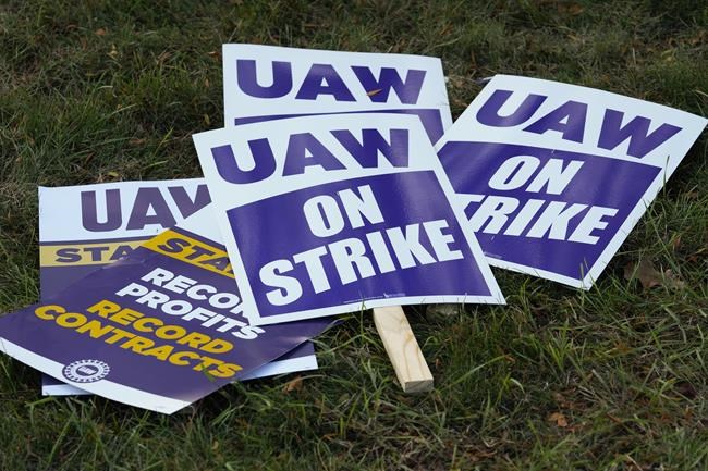 UAW strikes at General Motors plant in Texas as union begins targeting the cash cows of automakers | iNFOnews.ca