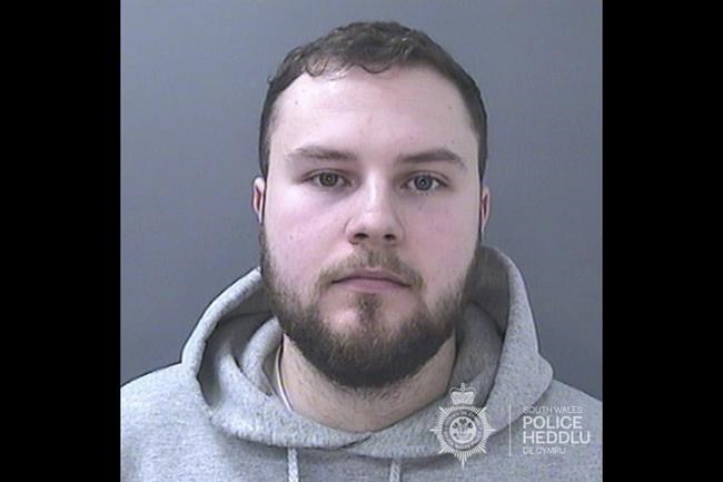 Former British police officer jailed for abusing over 200 girls on Snapchat | iNFOnews.ca